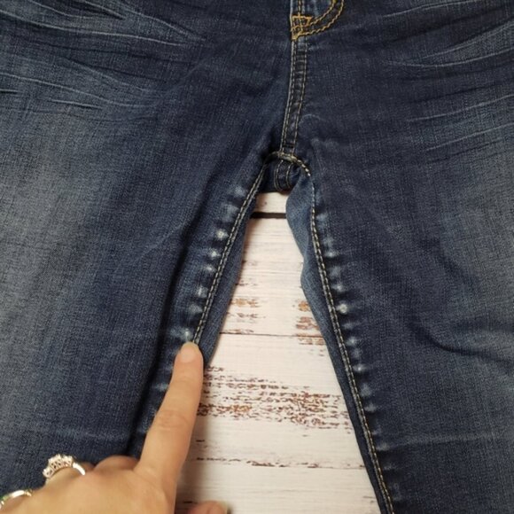 Guess Jeans Flirty Boot Cut Dark Wash Stretch Distressed Flap Pockets - Picture 14 of 15